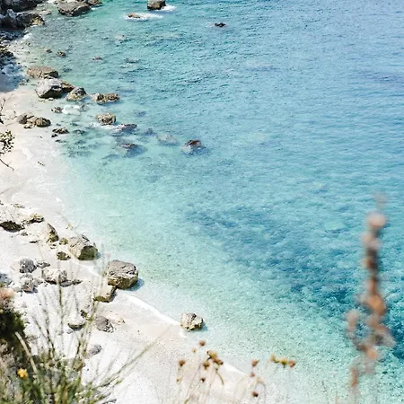 Costa * Sarande